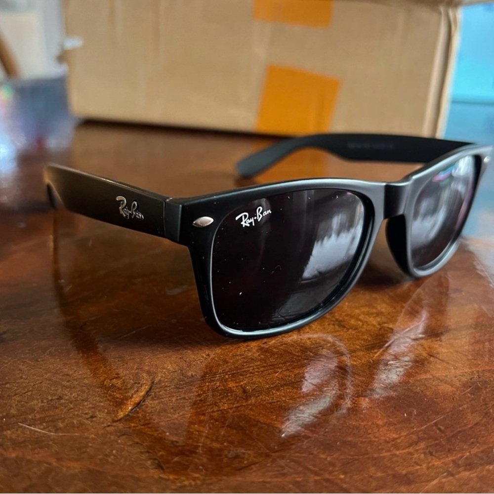 Ray-Ban Classic Black Sunglasses